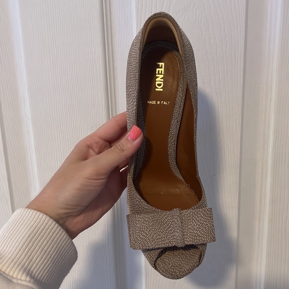 fendi pumps - Picture 5 of 9